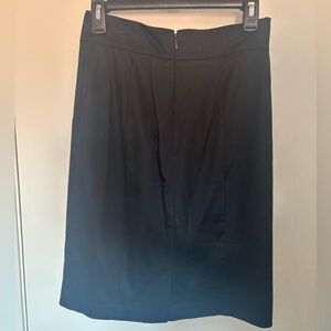 Worthington LIKE NEW Elegant Black Pencil Skirt, Size 4